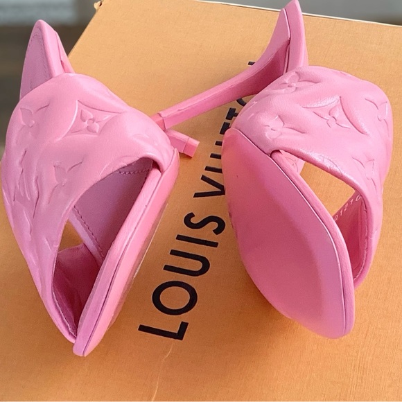 🌸Louis Vuitton Revival Mule Pink - Picture 8 of 15